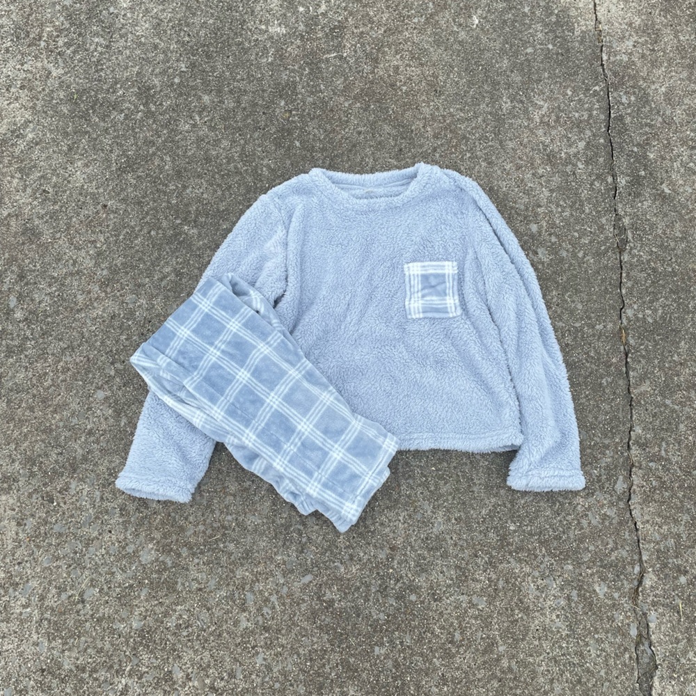 SHEIN Light Blue Fleece Pajama Set